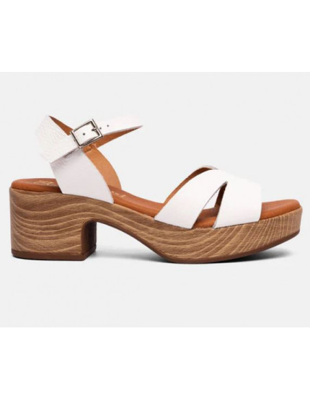 SANDALIA PLATAFORMA DE TACON CON HEBILLA Y EN PIEL M. 5625